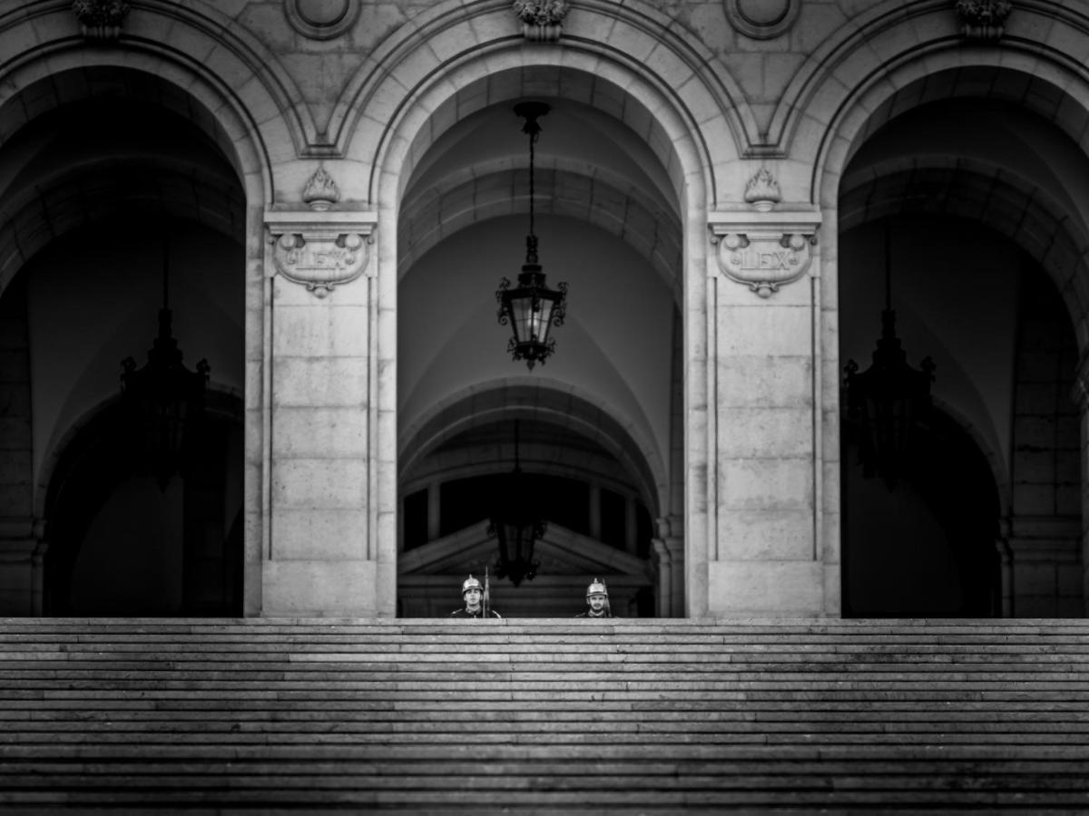 Style And Comfort In Downtown Lisbona Esterno foto