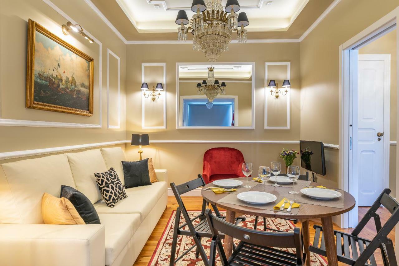 Style And Comfort In Downtown Lisbona Esterno foto